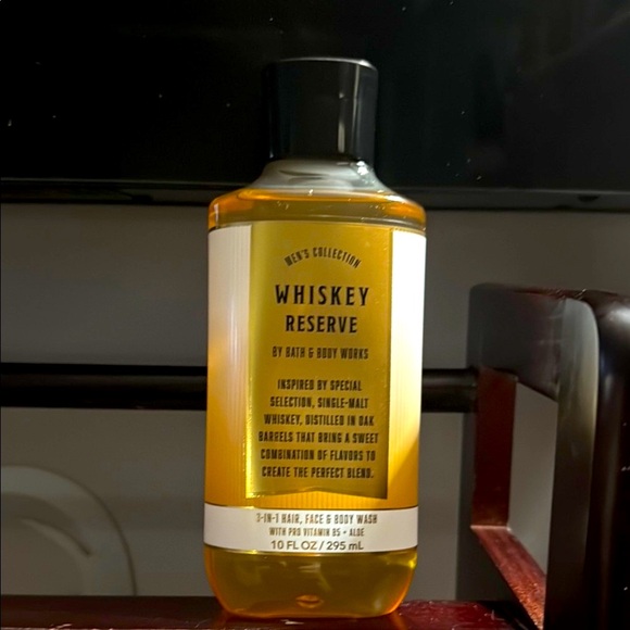 Bath & Body Works Other - Bath & Body Works Whiskey Reserve Body Wash